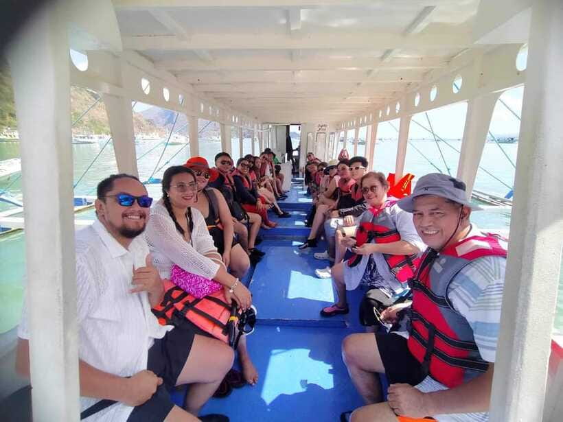 El Nido: Tour C with Matinloc Shrine and white sand beaches - What the $26 price includes