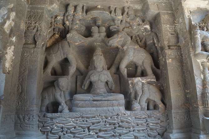 Ellora caves guided tour with other attractions - Daulatabad Fort adds effort and drama