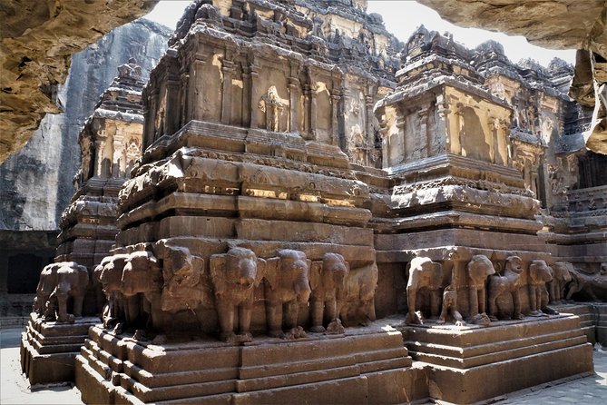 Ellora caves guided tour with other attractions - A morning pickup from Aurangabad