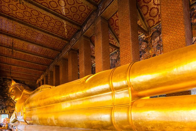 Exclusive Tour – Grand Palace, Emerald Buddha & Reclining Buddha - Dress rules you should take seriously