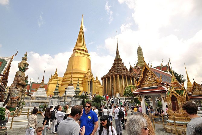 Exclusive Tour – Grand Palace, Emerald Buddha & Reclining Buddha - The Grand Palace in one focused hour