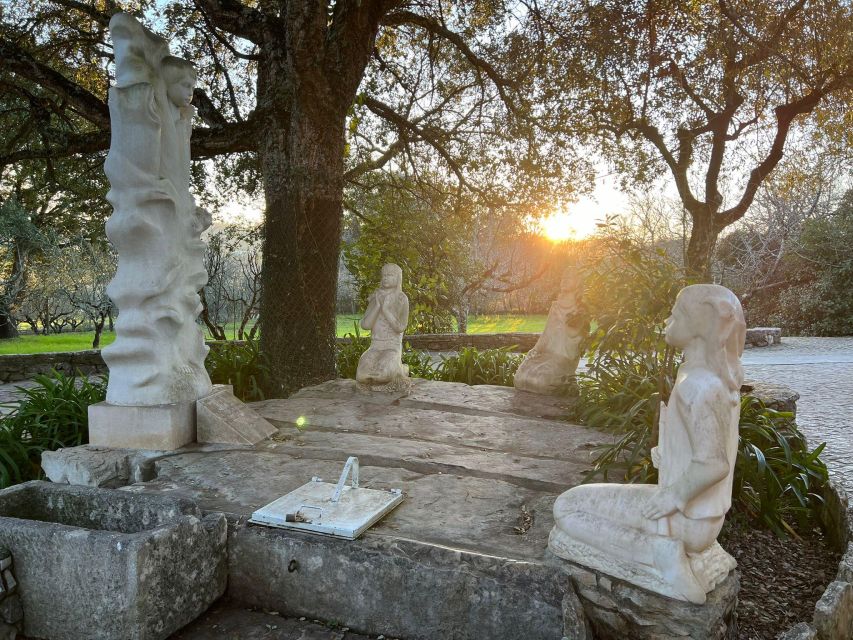 Fátima Private Tour: Shrine| Sacred Path |Shepherds House - The Chapel of the Apparitions and the basilica tombs