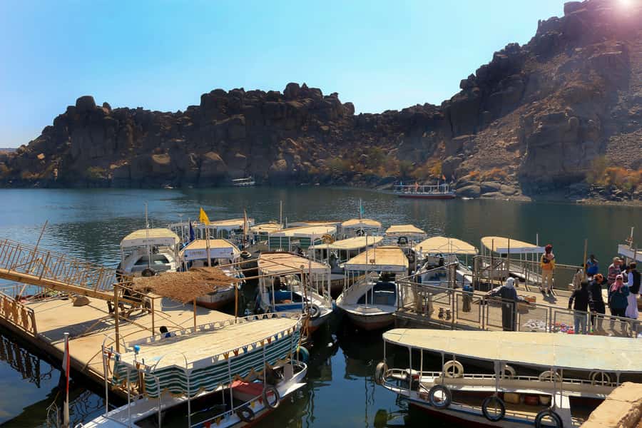 From Aswan: Philae Temple & Motorboat Tour to Nubian Village - Cruising toward the Nubian village