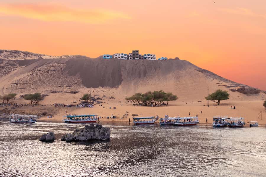 From Aswan: Philae Temple & Motorboat Tour to Nubian Village - Meeting Nubian families near Soheil Island