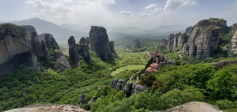 From Athens: Meteora Caves & Monasteries Day Trip by Train - Why Meteora earns a full day from Athens
