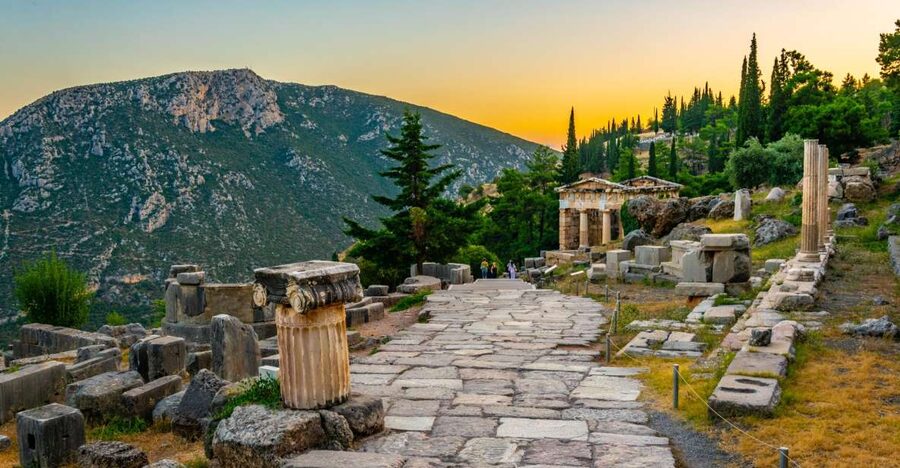 From Athens: Temple of Apollo and Oracle Delphi Day Trip - Entering the UNESCO site without a long ticket wait
