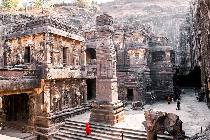 From Aurangabad: 3-Day Tour of Shirdi Sai Baba, Ajanta, & Ellora. - Day one: Shirdi Sai Baba and a long temple day