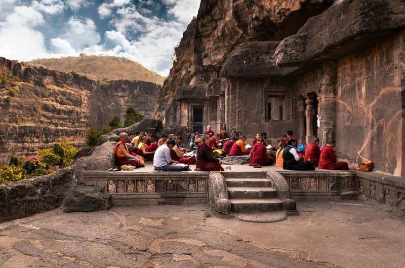 From Aurangabad: Ajanta & Ellora Day Tour with All Inclusion - Ajanta Caves: murals, worship, and a careful first look