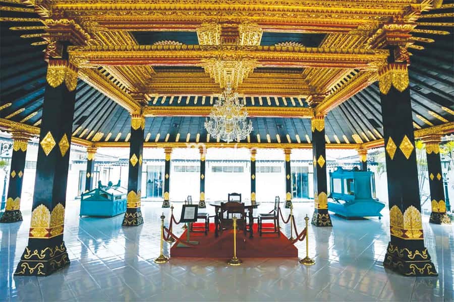 From Bali: Bromo, Ijen, Borobudur, and Yogyakarta 4-Day Tour - Crossing Java to Yogyakarta