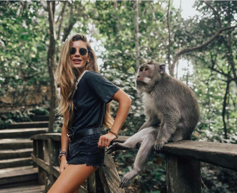 From Bali: Saraswati Temple, Monkey Forest, Ubud Waterfalls - Saraswati Temple offers the calmest half hour
