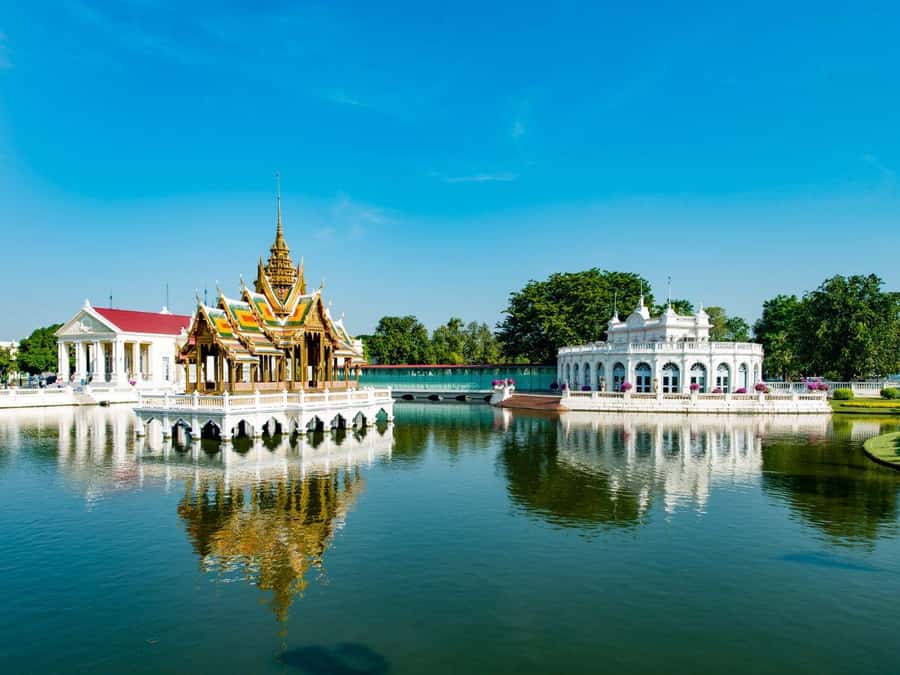 From Bangkok: Ayutthaya Temples and Boat Tour with Lunch - Wat Mahathat and the Buddha in the Tree
