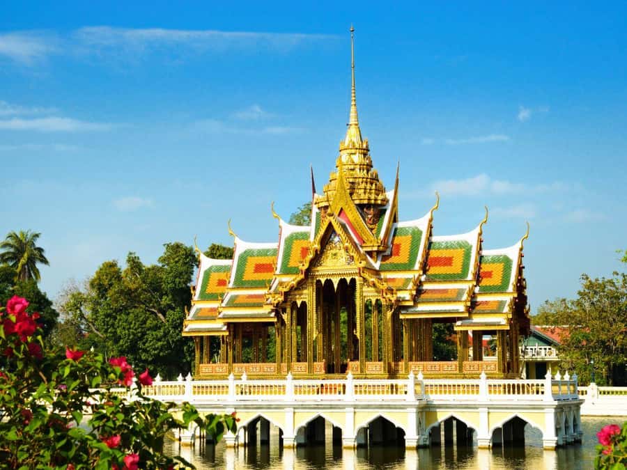 From Bangkok: Ayutthaya Temples and Boat Tour with Lunch - Guides, Drivers, and Group Size