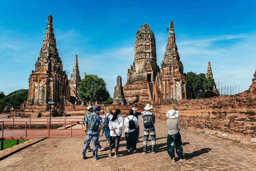 From Bangkok: Ayutthaya Temples Guided Tour with Lunch - Wat Chaiwatthanaram and its Angkor-style towers