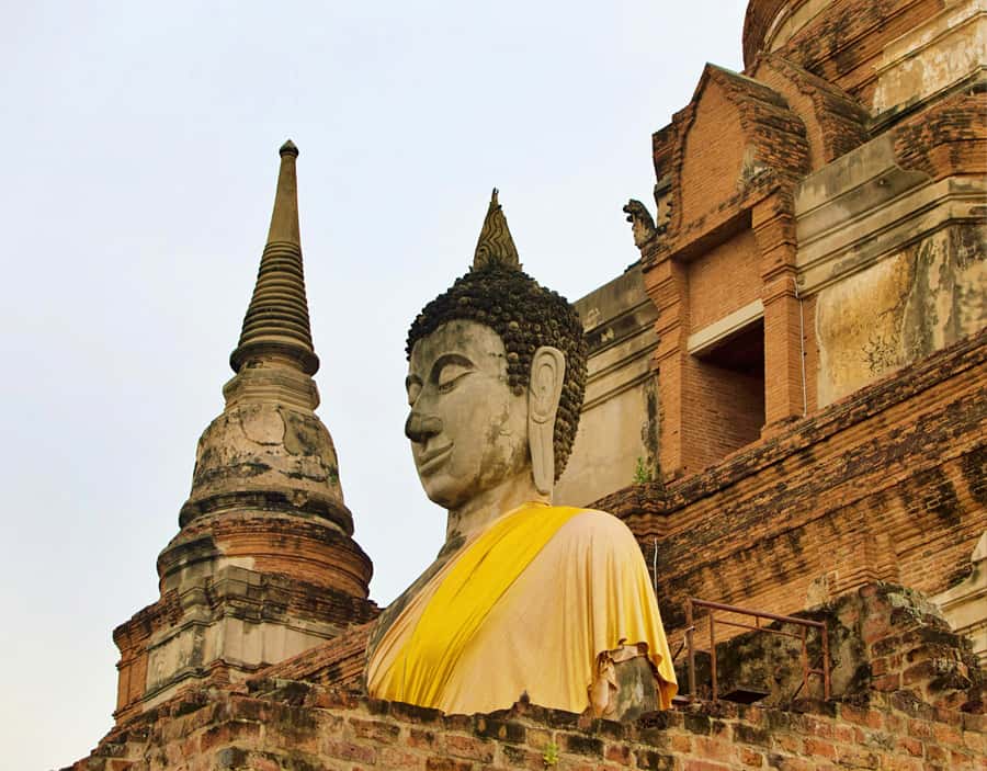 From Bangkok: Private Guided Tour of Ayutthaya’s 6 Temples - Wat Ratchaburana adds royal drama