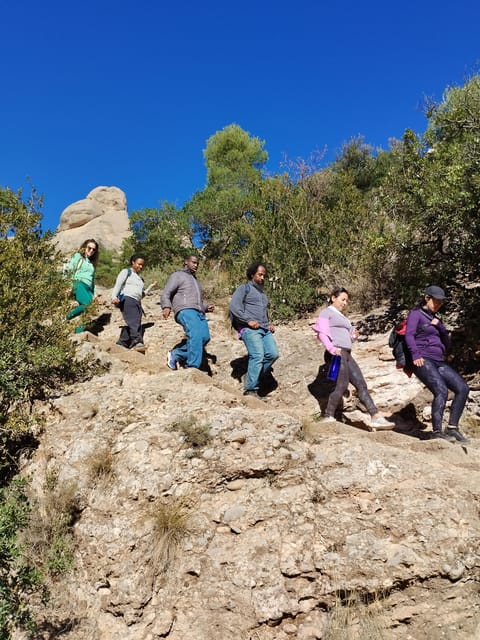 From Barcelona: Montserrat Monastery & Hike with Cable Car - Practical preparation for the morning