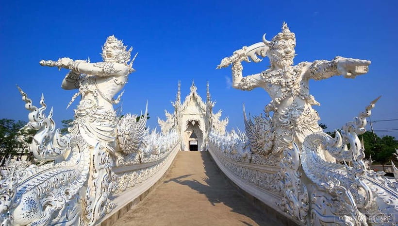 From Chiang Mai : 3 Temples & Golden Triangle with Lunch - The Black House and Thawan Duchanee’s strange museum