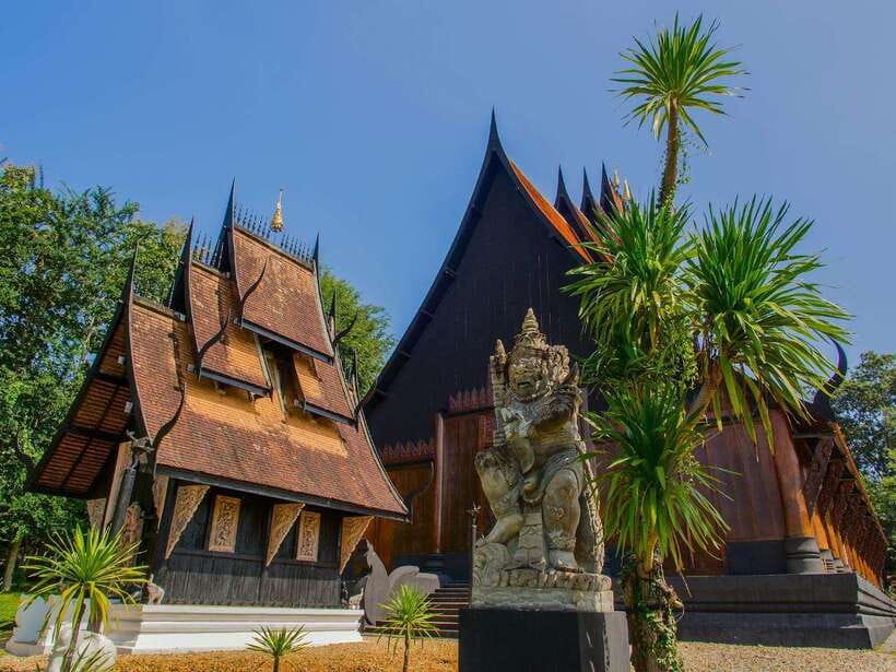 From Chiang Mai: Chiang Rai Famous Temples Guided Tour - What the $39 price really covers