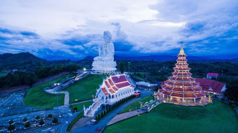 From Chiang Mai: Chiang Rai's Temples Exploration Day Trip - What to wear and how to behave