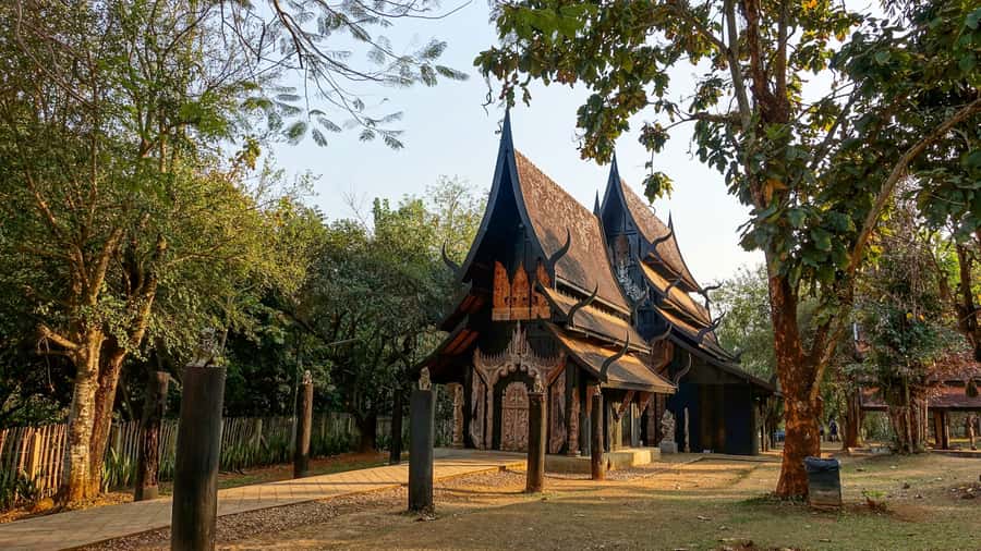 From Chiang Mai: Chiang Rai Temples and Golden Triangle Tour - Wat Rong Suea Ten, the Blue Temple