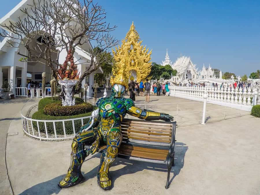 From Chiang Mai: White Temple & Golden Triangle Day Trip - Chiang Saen and Wat Phra That Chedi Luang
