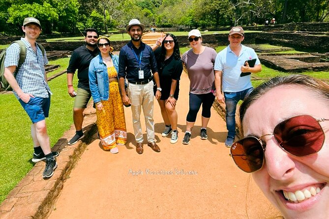 From Colombo: Sigiriya and Dambulla Day Trip and Safari - Coffee, roadside fruit, and the long northbound drive