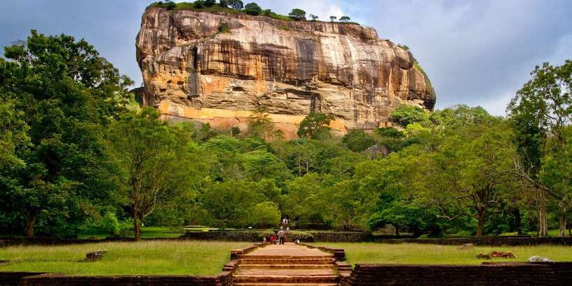 From Colombo: Sigiriya and Dambulla Day Trip with Safari - Should You Book the Sigiriya and Dambulla Day Trip?