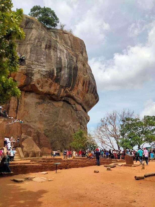 From Colombo: Sigiriya Rock, Dambulla & Minneriya 4x4 Safari - Dambulla’s painted cave shrines
