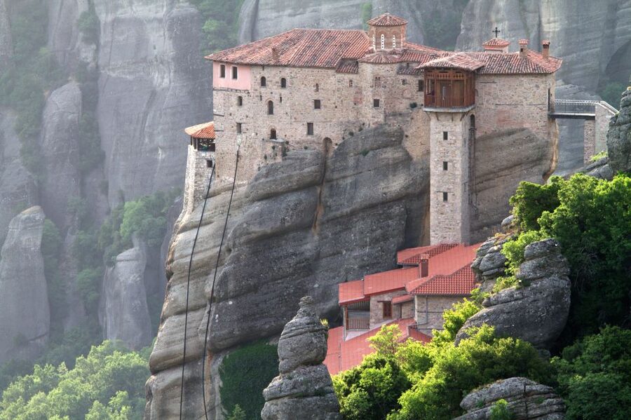 From Halkidiki: Meteora & Monasteries Day Trip with Transfer - Why Meteora is worth the long ride from Halkidiki