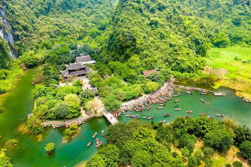 From Hanoi: Ninh Binh Boat Ride, Mua Cave Hike, Temple Visit - The Mua Cave Climb and Its Wide View