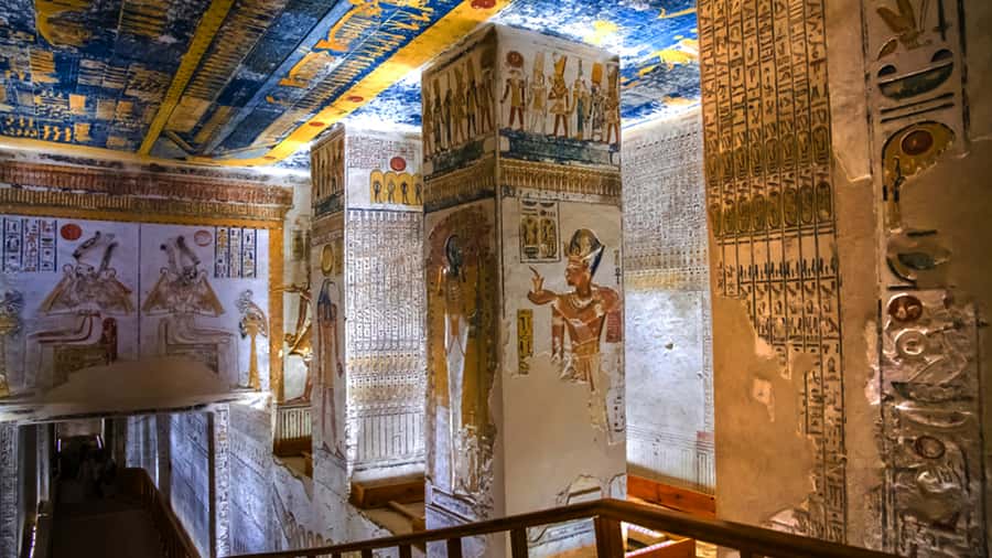 From Hurghada: Luxor Private Day Trip with Temple Tickets - The four-hour road to ancient Thebes