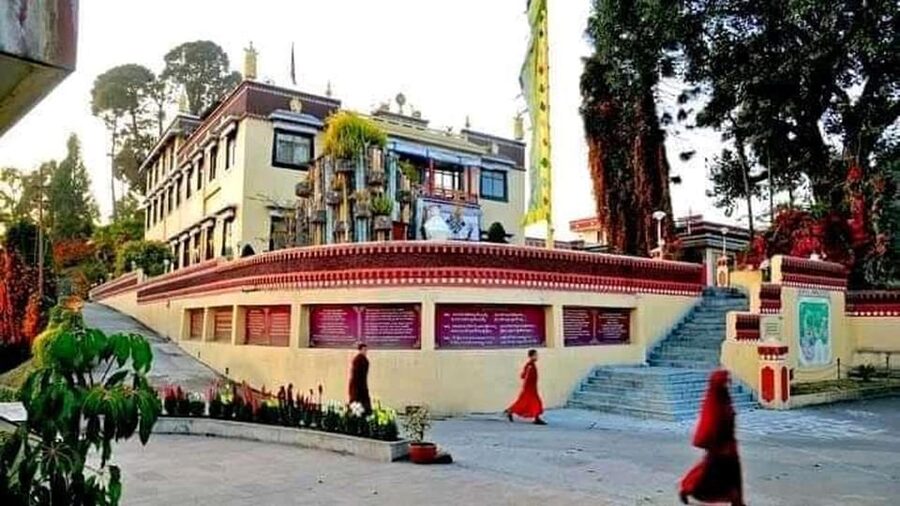 From Kathmandu: 2 Stupas and Kopan Monastery Spiritual Tour - Why the guide matters more than the vehicle