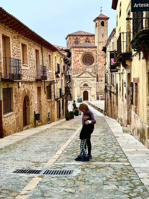 From Madrid: Discover the Monastery of Piedra and the Kingdom of Aragon - Walking through Monasterio de Piedra National Park