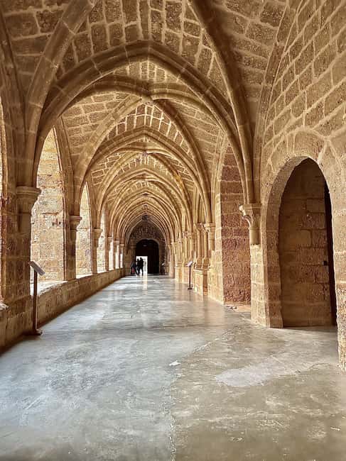 From Madrid: Discover the Monastery of Piedra and the Kingdom of Aragon - Who should book this experience?