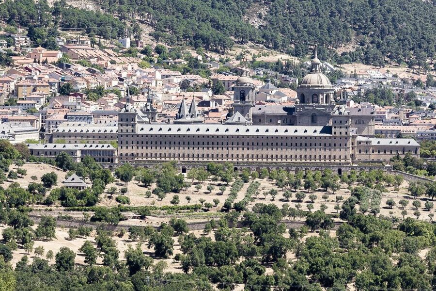 From Madrid: Escorial Monastery & Valley of the Fallen Trip - Who should book this excursion?