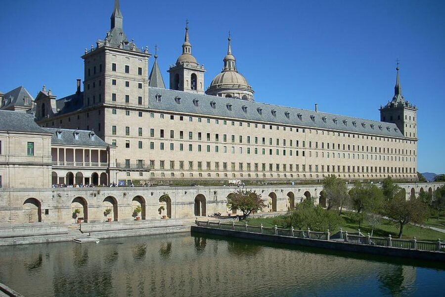From Madrid: Escorial Monastery & Valley of the Fallen Trip - The morning schedule from Madrid