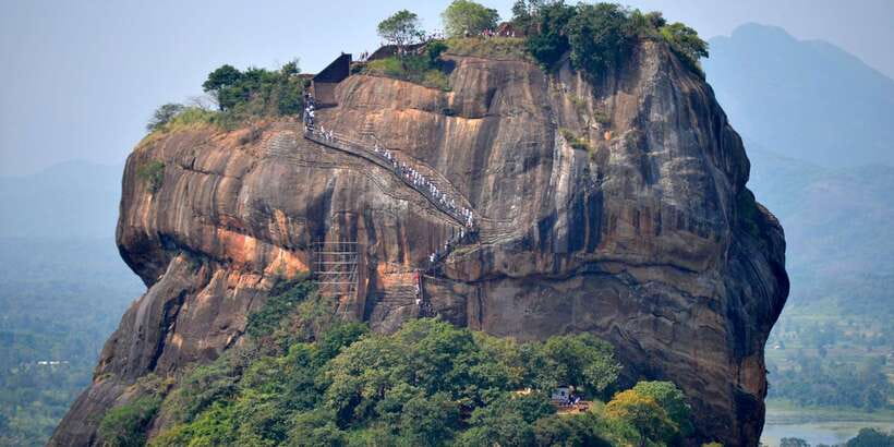 From Negombo: Sigiriya and Dambulla Day Trip and Safari - Choosing the wildlife safari