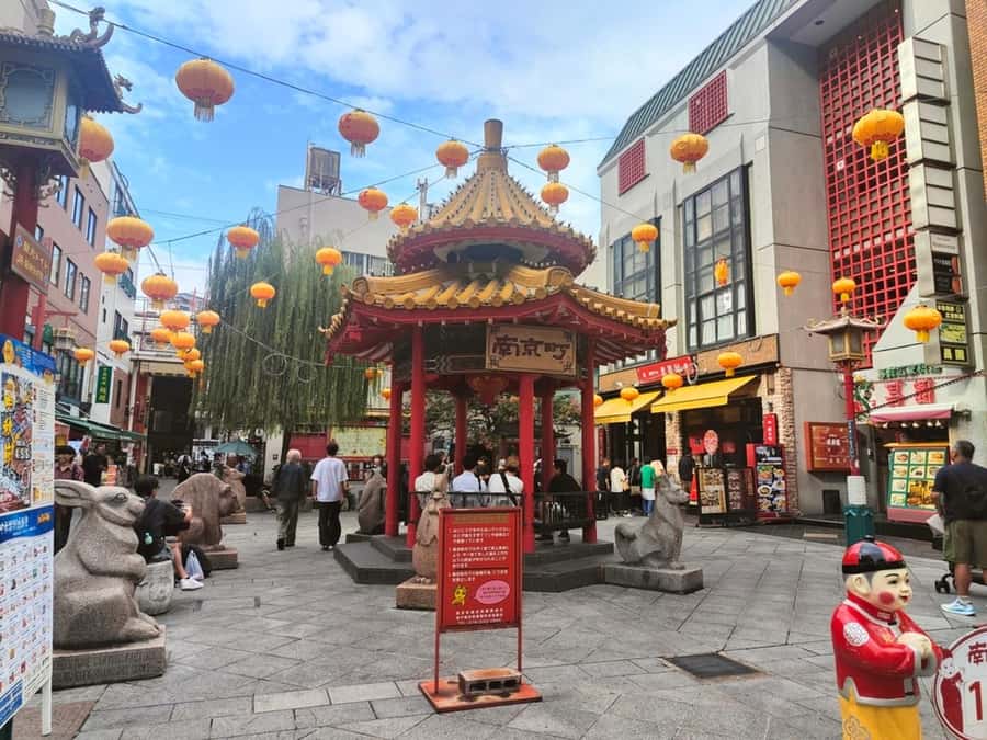 From Osaka: Nara, Kiyomizu-dera & Fushimi Inari Trip - Following the red torii at Fushimi Inari