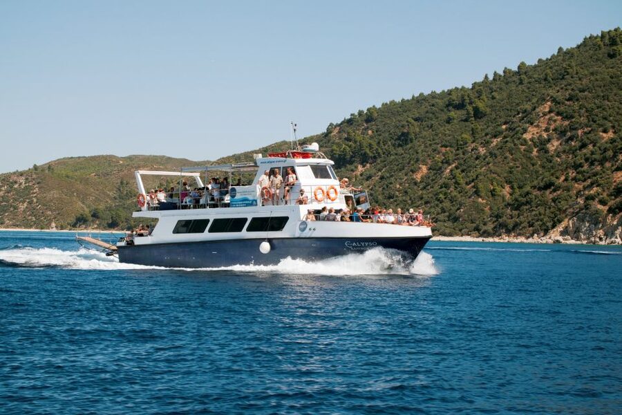 From Ouranoupolis: Cruise to Mount Athos Monasteries - Why Mount Athos is best approached from Ouranoupolis