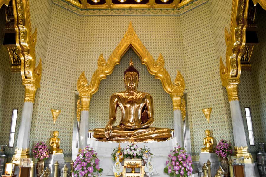 From Pattaya: Bangkok Temples Full-Day Tour - The 5.5-ton Golden Buddha at Wat Traimit
