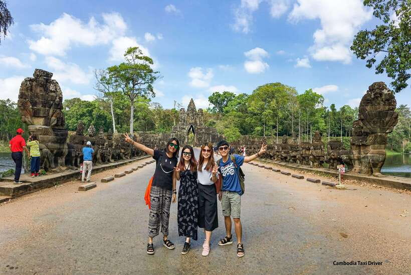 From Phnom Penh: Angkor Wat, Bayon, and Ta Prohm Day Trip - Meeting your guide in Siem Reap