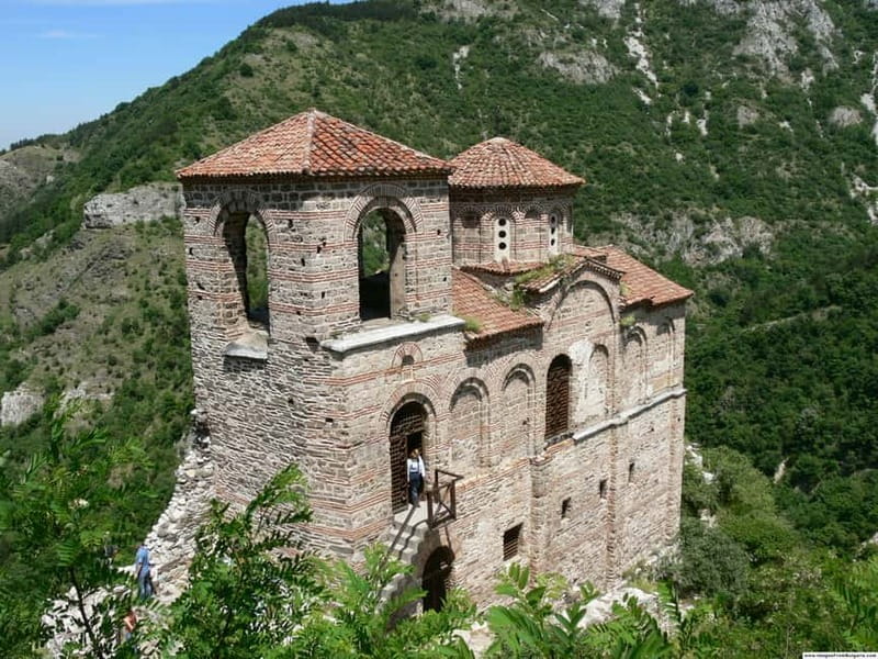 From Plovdiv: Bachkovo Monastery & Asen’s Fortress Tour - Bachkovo Monastery and its 11th-century icon