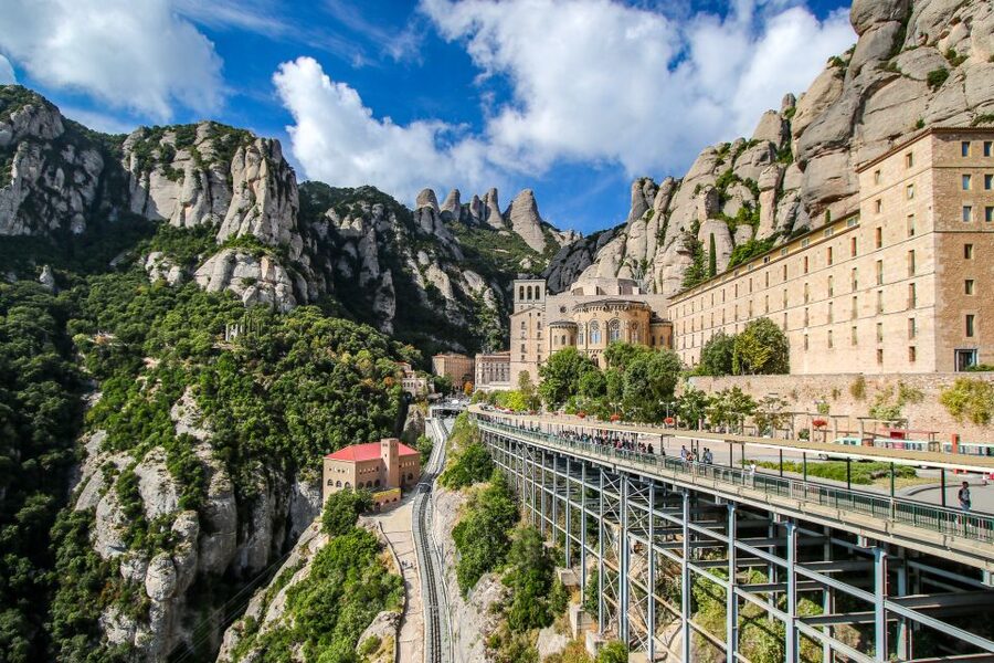 From Salou: Montserrat Monastery and Colonia Güell - Is $69 a fair price?