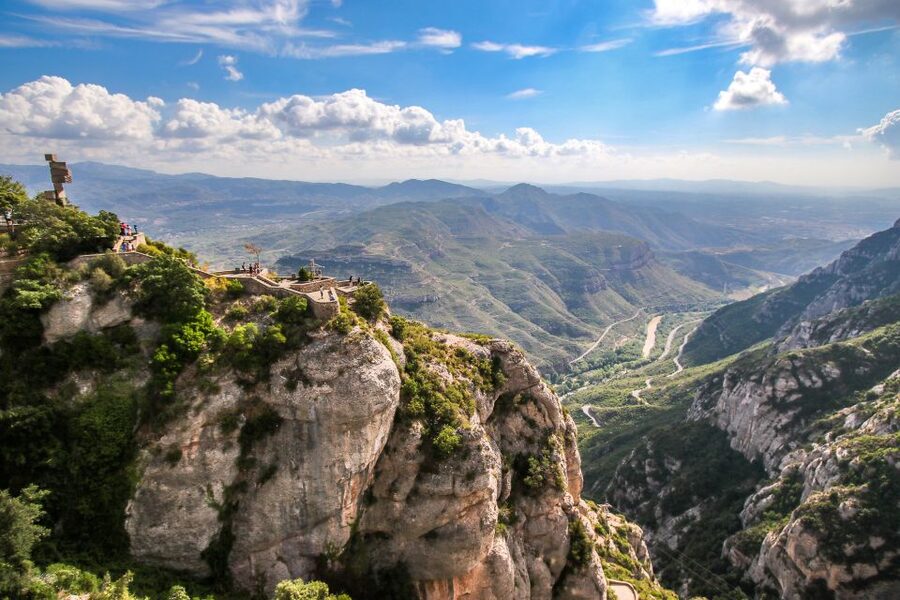 From Salou: Montserrat Monastery and Colonia Güell - Why this day trip works