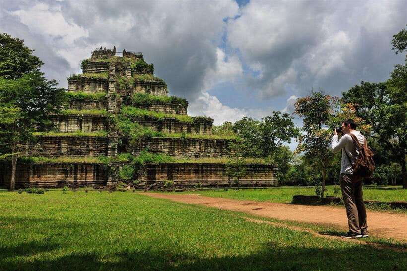 From Siem Reap: Koh Ker and Beng Mealea Temples Tour - Beng Mealea, where the forest takes back the temple