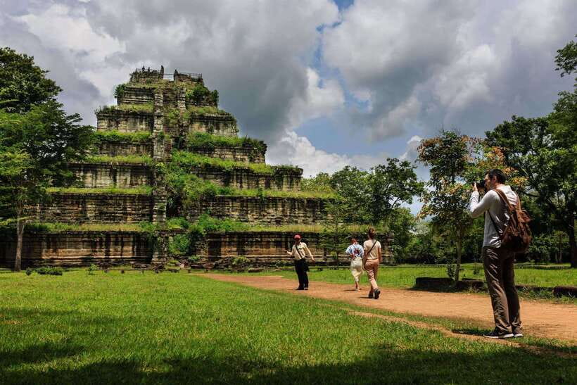 From Siem Reap: Koh Ker and Beng Mealea Temples Tour - What makes the guides worth having