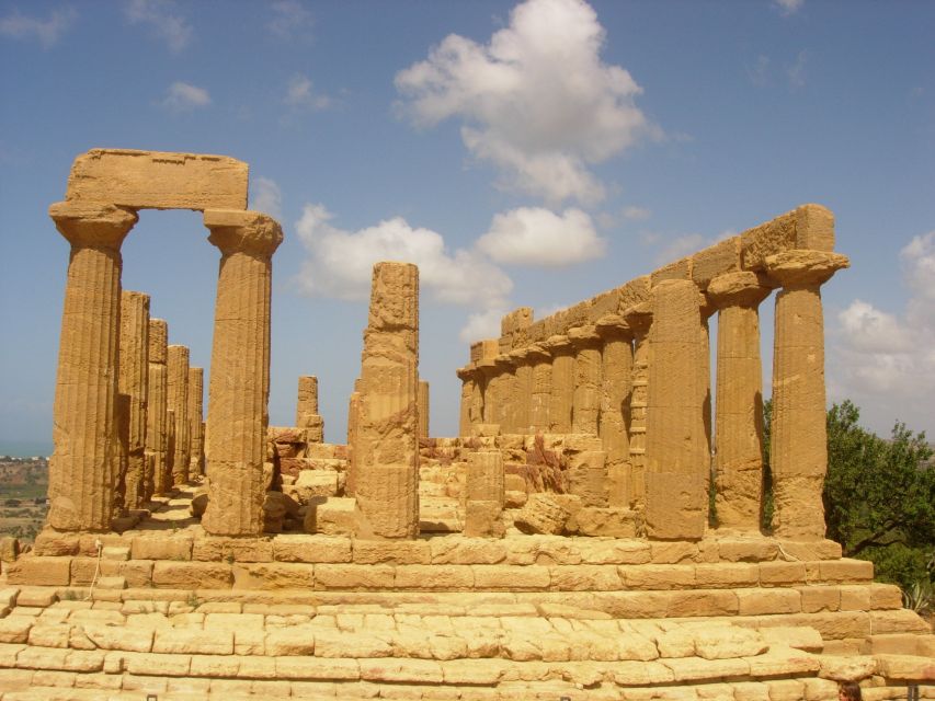 From Taormina: Valley of The Temples & Piazza Armerina Tour - Lunch and the middle of a very long day