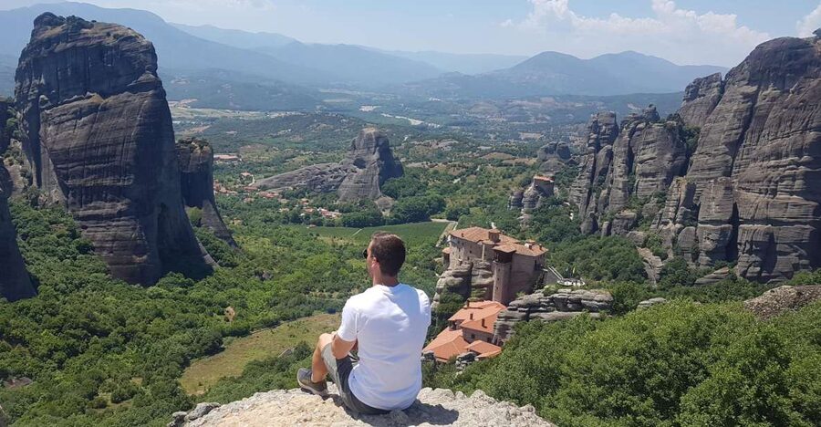 From Thessaloniki: Train Trip to Meteora & Monastery Tour - The one-hour change at Palaeofarsalos