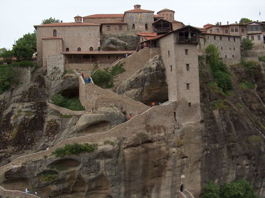 From Thessaloniki: Train Trip to Meteora & Monastery Tour - Meeting the guide at Kalambaka