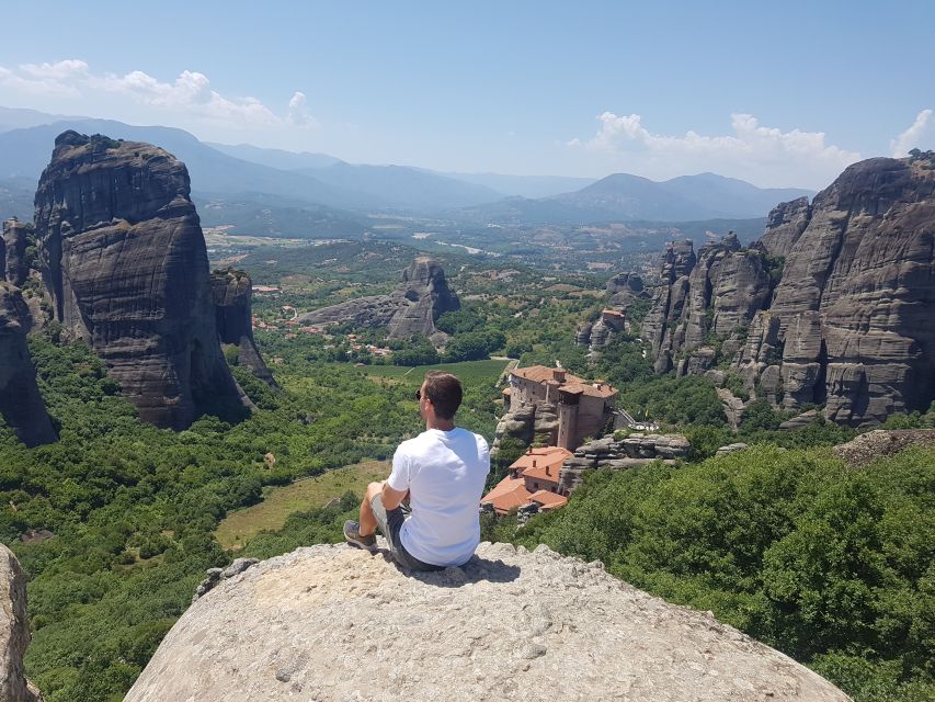 From Thessaloniki: Train Trip to Meteora & Monastery Tour - Free time beneath the rocks in Kalambaka