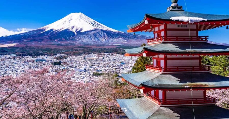 From Tokyo: Fuji Mountain Area - FujiQ - Lake Kawaguchiko - Chureito Pagoda - A Private Route to Fuji Country